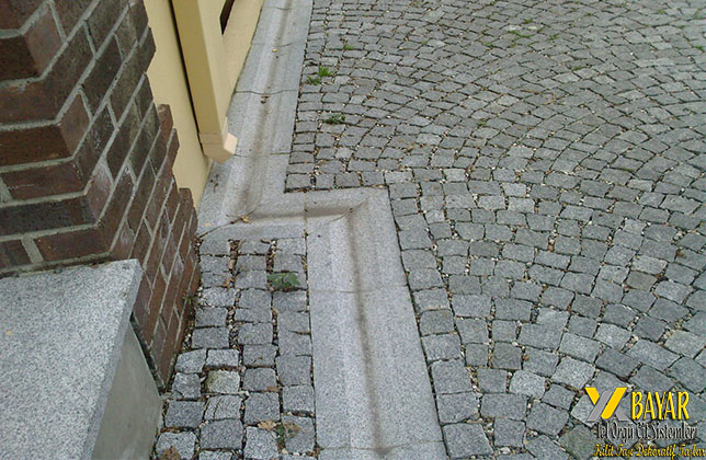 Bursa yağmur su oluğu